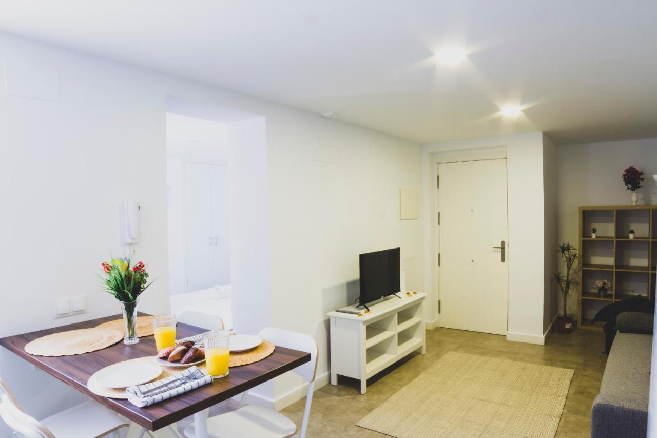 Cdz - Botica, Encantador Apartamento En Pleno Centro Historico Cádiz Buitenkant foto