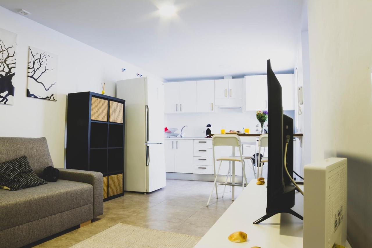 Cdz - Botica, Encantador Apartamento En Pleno Centro Historico Cádiz Buitenkant foto